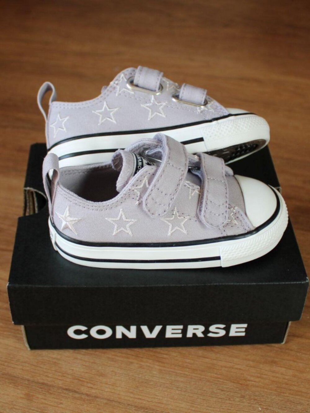 Converse Girl's Chuck Taylor All Star Starry Easy On Sneaker, Size 5, NWT